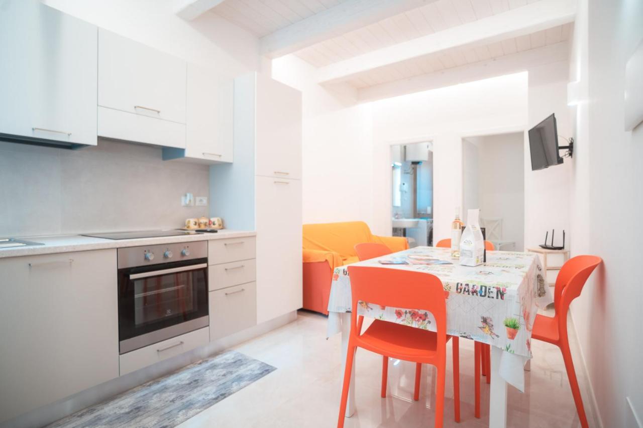Le Camelie -Appartamenti Nuovi Porto SantʼElpidio エクステリア 写真